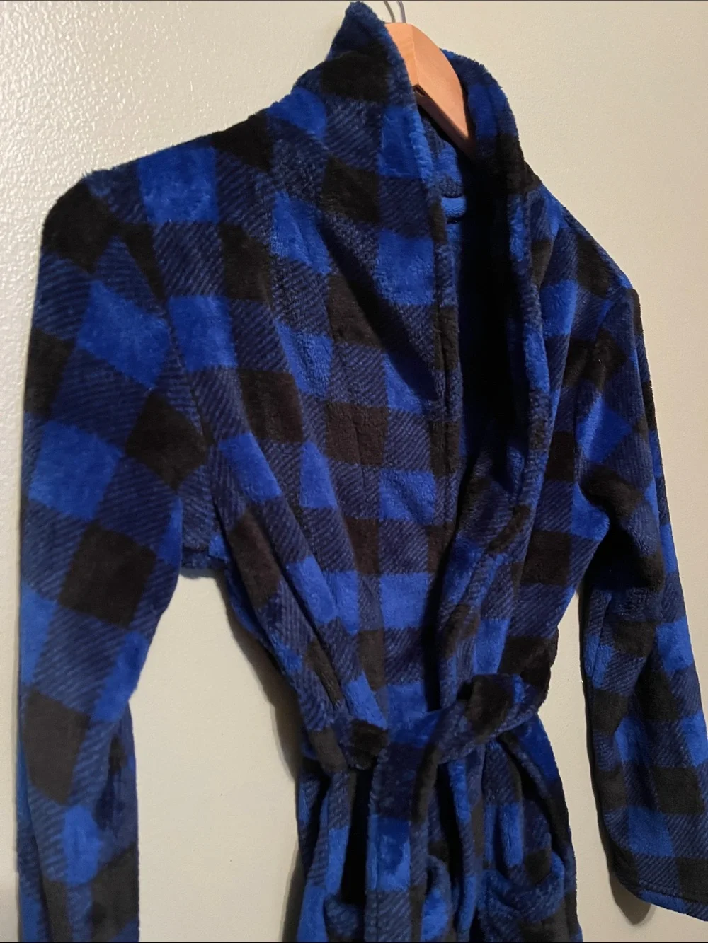 Wonder Nation Blue and Black Plaid Kids Fleece Robe Large